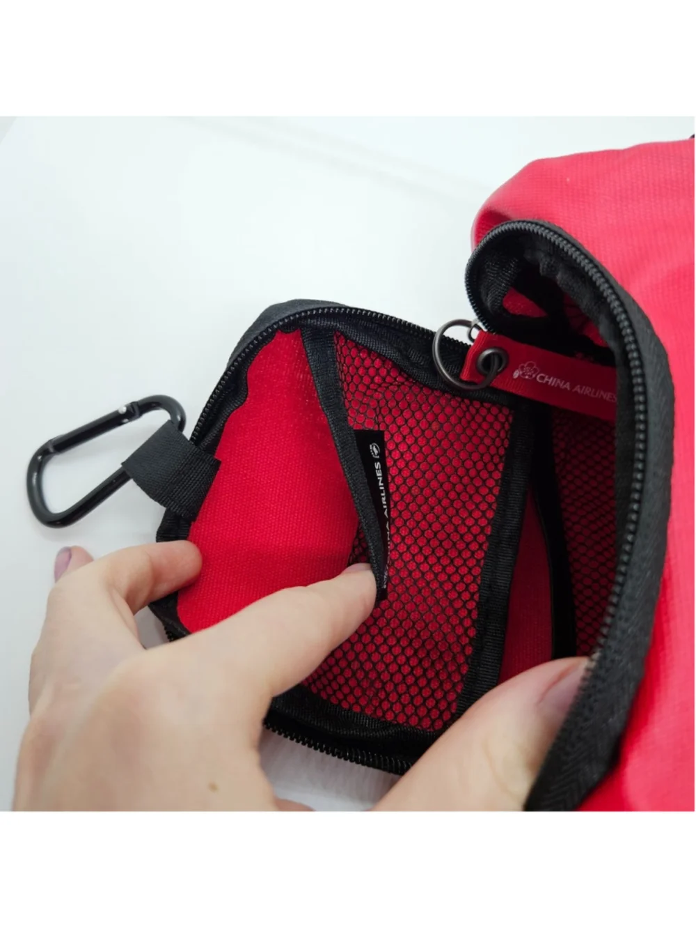 The North Face x China Airlines Exclusive Toiletry Amenity Bag (only) Red NEW